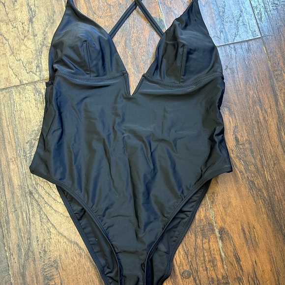 Women's Plus Cheeky Swimwear black V-Wire One Piece Swimsuit size L <<<159>>>> - Picture 2 of 5
